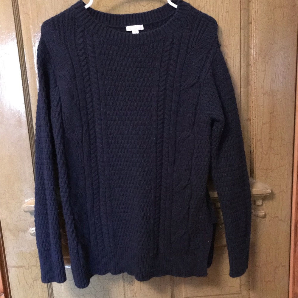 Gap sweater
